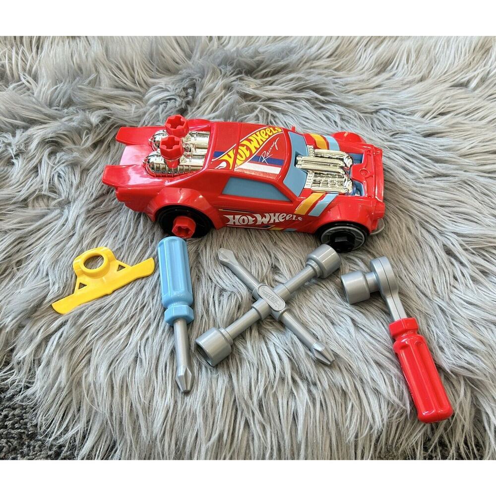 Hot Wheels Made To Race Red Car Complete with Tools‎ Learning Building Toy